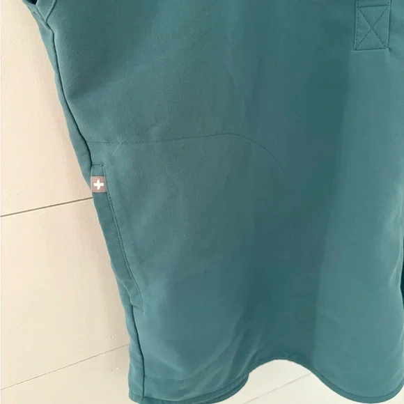 Figs Rafaela Oversized Scrub Top - Picture 3 of 8